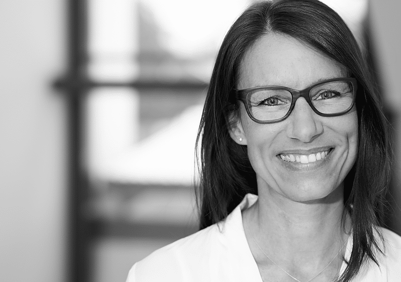 Claudia in Schwarzweiß