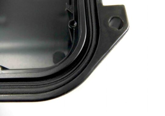 Wasserfeste, umlaufende Dichtung im Deckel Wasserfeste, umlaufende Dichtung im Deckel